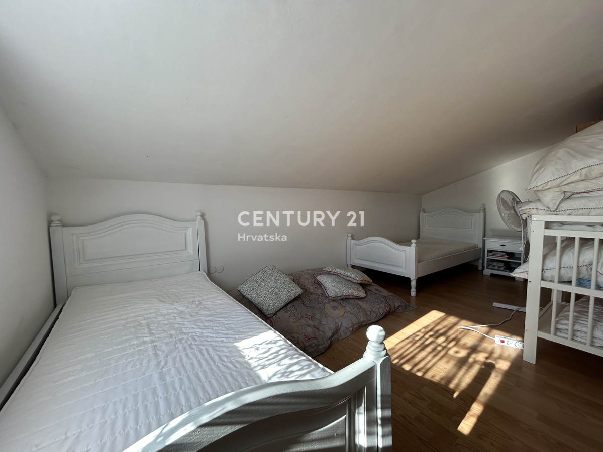 NOVIGRAD, PERIFERIA, FANTASTICO APPARTAMENTO A SOLI 4 KM DA NOVIGRAD