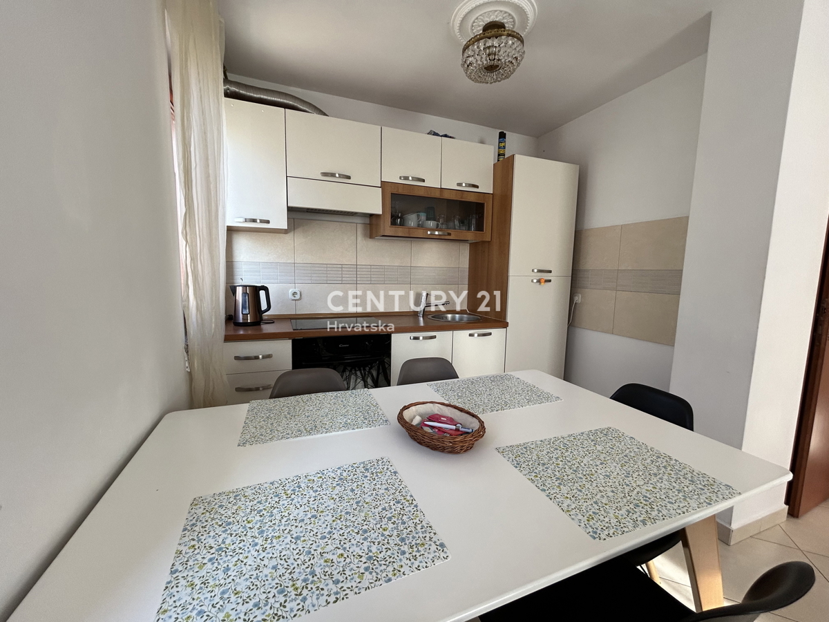 NOVIGRAD, PERIFERIA, FANTASTICO APPARTAMENTO A SOLI 4 KM DA NOVIGRAD