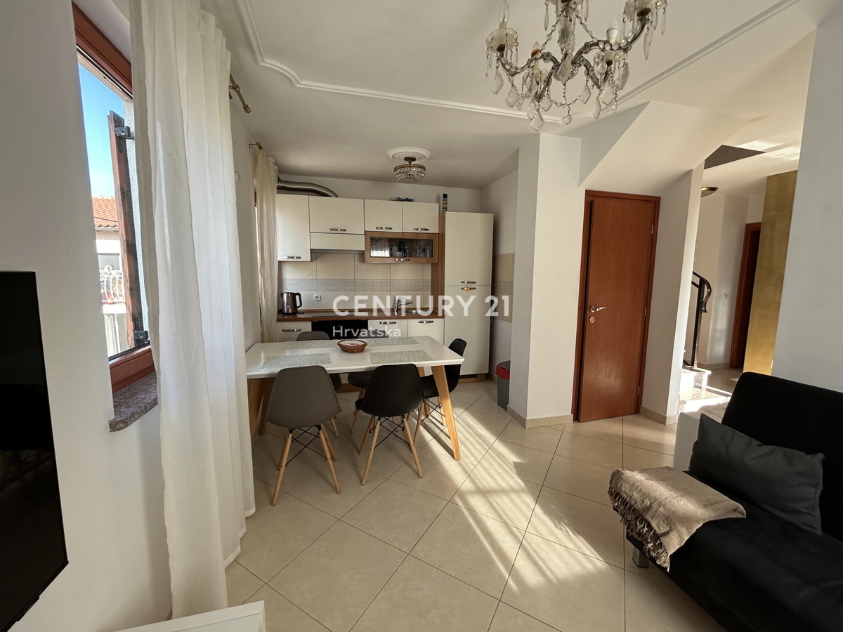 NOVIGRAD, PERIFERIA, FANTASTICO APPARTAMENTO A SOLI 4 KM DA NOVIGRAD