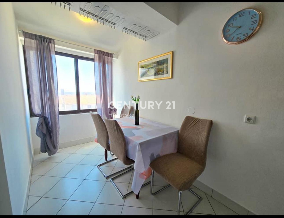 POREČ, VENDITA, APPARTAMENTO SU DUE LIVELLI CON VISTA MARE