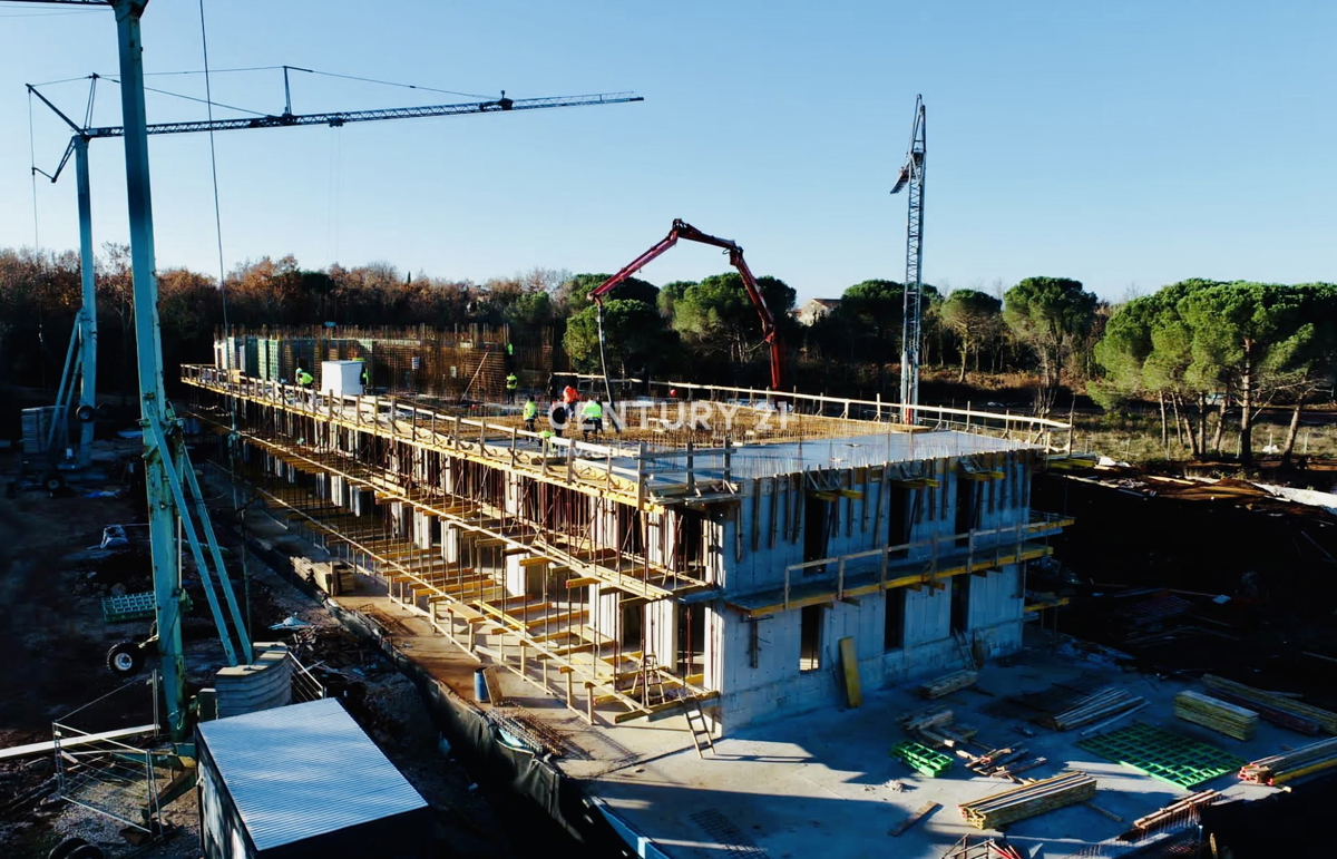 POREČ, APPARTAMENTI, NUOVA COSTRUZIONE A SOLO 2 KM DALLA SPIAGGIA E DAL CENTRO DELLA CITTÀ