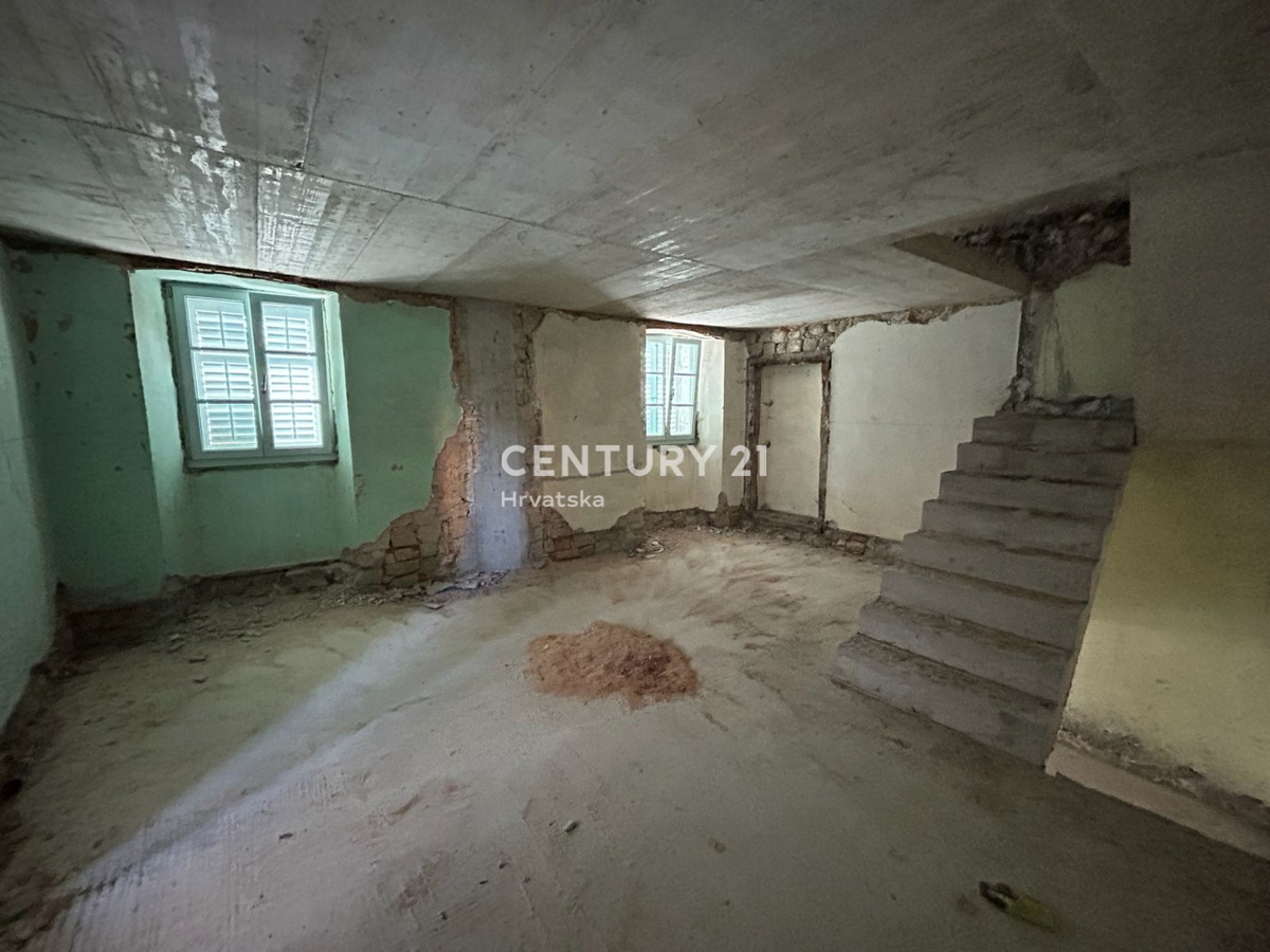 OPRTALJ, HOTEL, ANTICA STRUTTURA IN PIETRA PARZIALMENTE RISTRUTTURATA