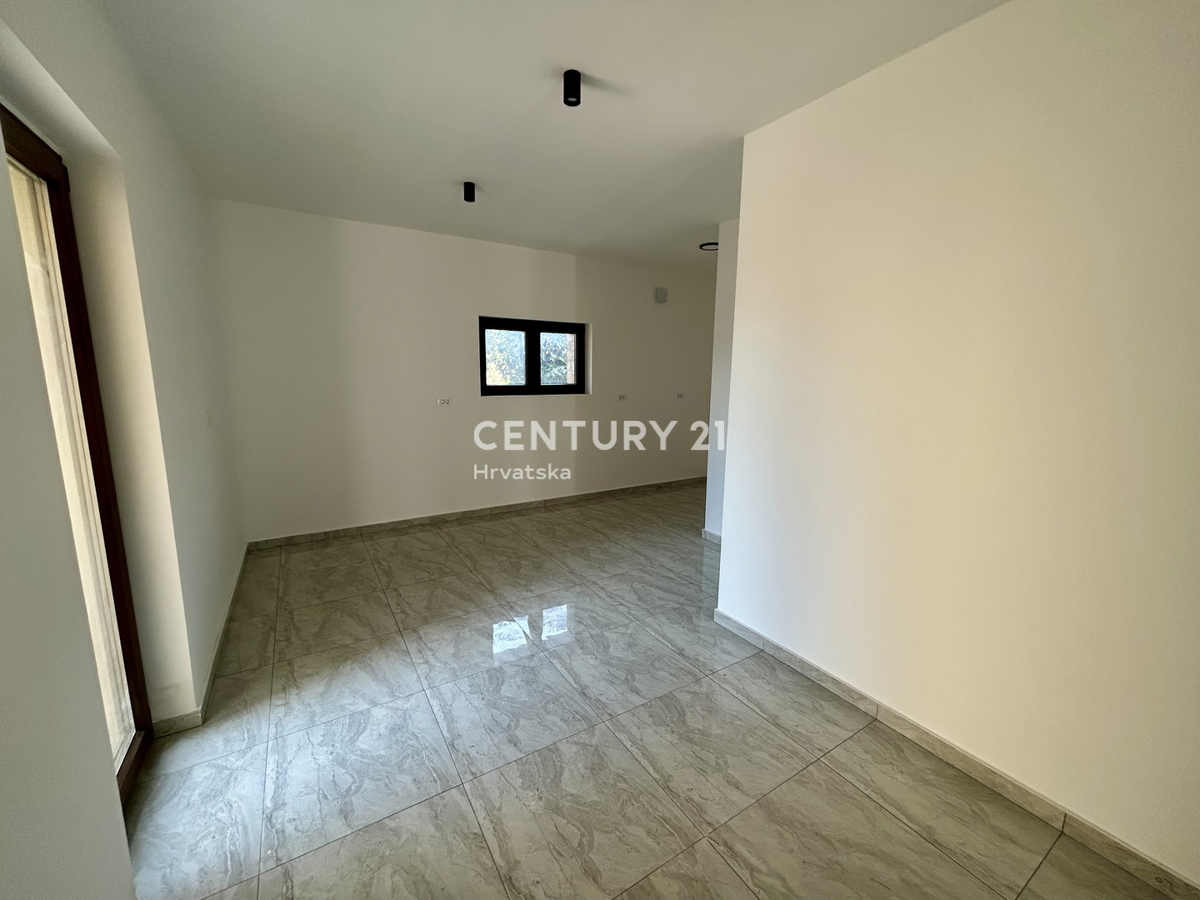 POREČ, OKOLICA, KAMENA KUĆA U NIZU S POGLEDOM NA MORE