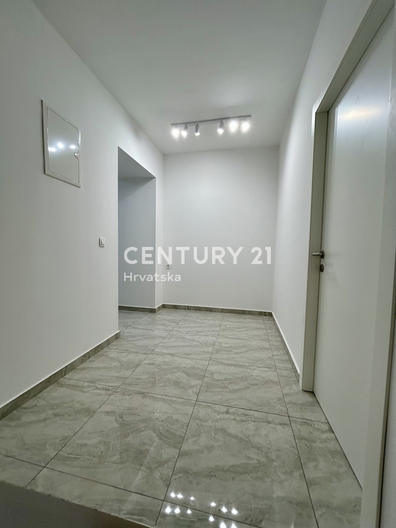 POREČ, OKOLICA, KAMENA KUĆA U NIZU S POGLEDOM NA MORE