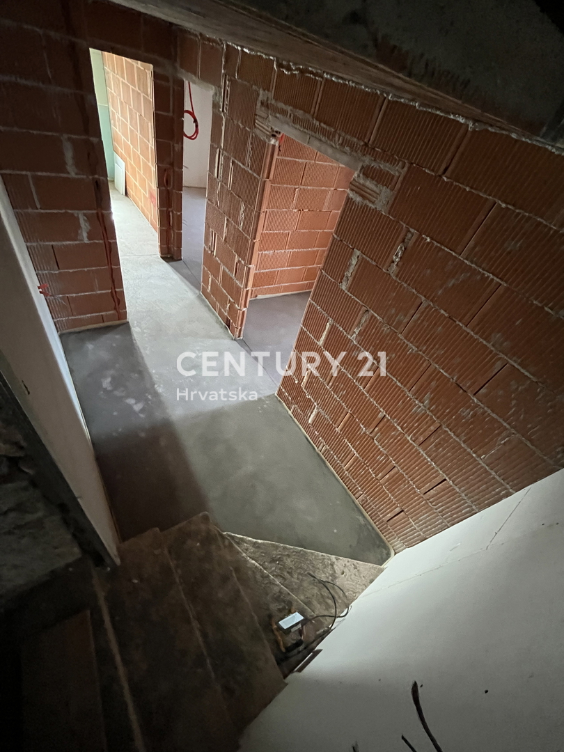 POREČ, VIŠNJAN, CASA A SCHIERA RISTRUTTURATA