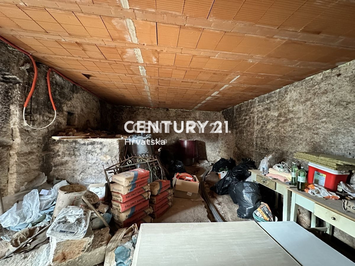 POREČ, VIŠNJAN, CASA A SCHIERA RISTRUTTURATA