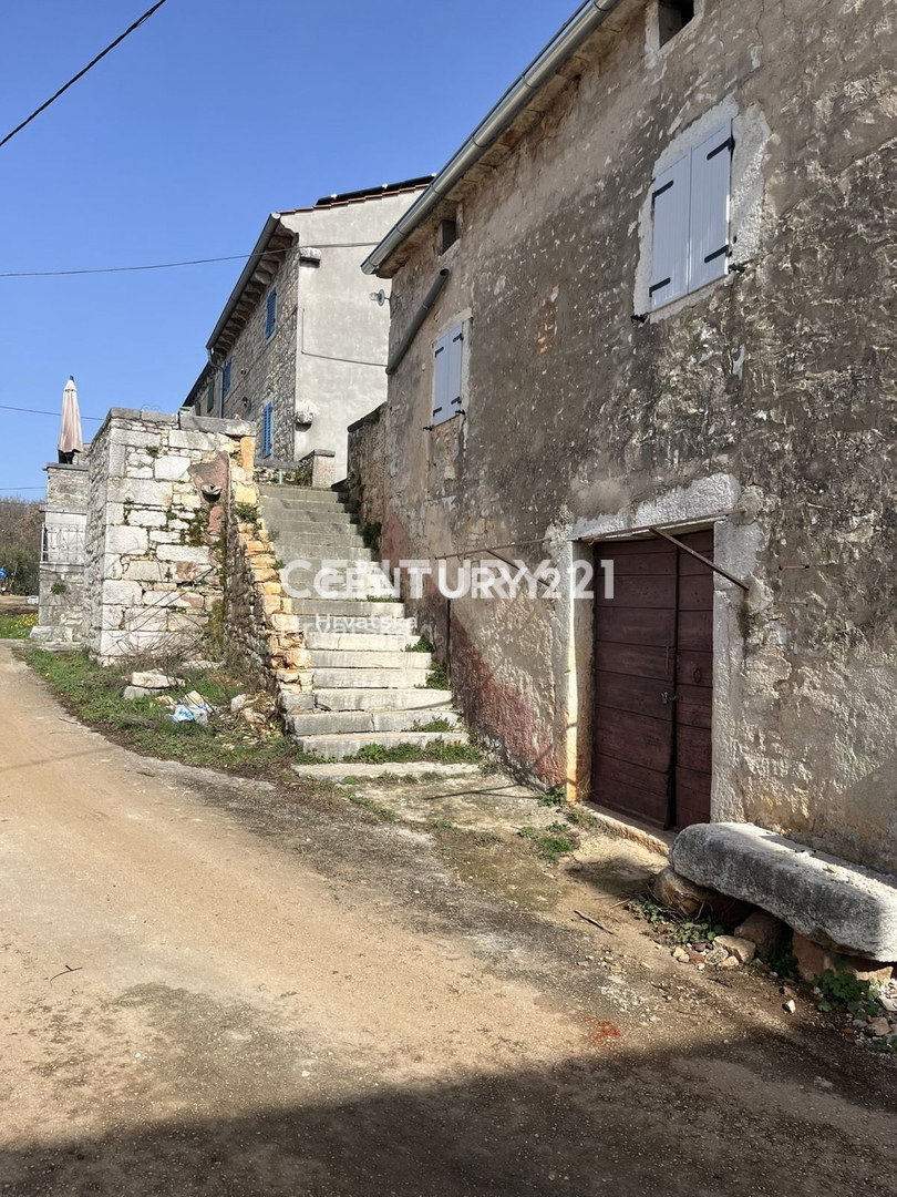 POREČ, VIŠNJAN, CASA A SCHIERA RISTRUTTURATA