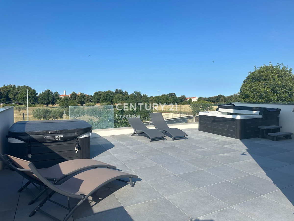 FUNTANA, VENDESI APPARTAMENTO TRILOCALE AL 1° PIANO CON TERRAZZA DI 70 M2, OTTIMA POSIZIONE