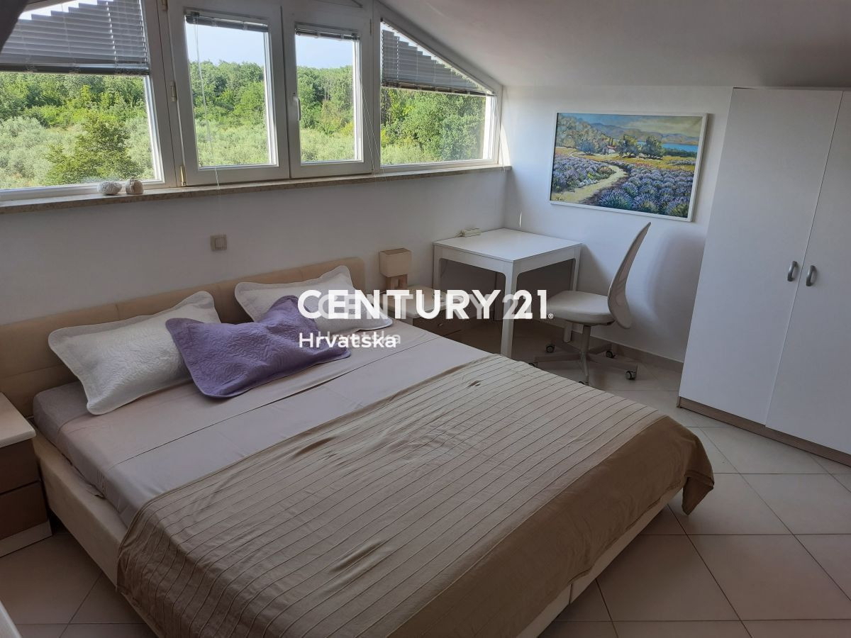 Vendita, Appartamento, 4,5 locali (4S+DB), Provincia di Istria, Poreč, Kukci