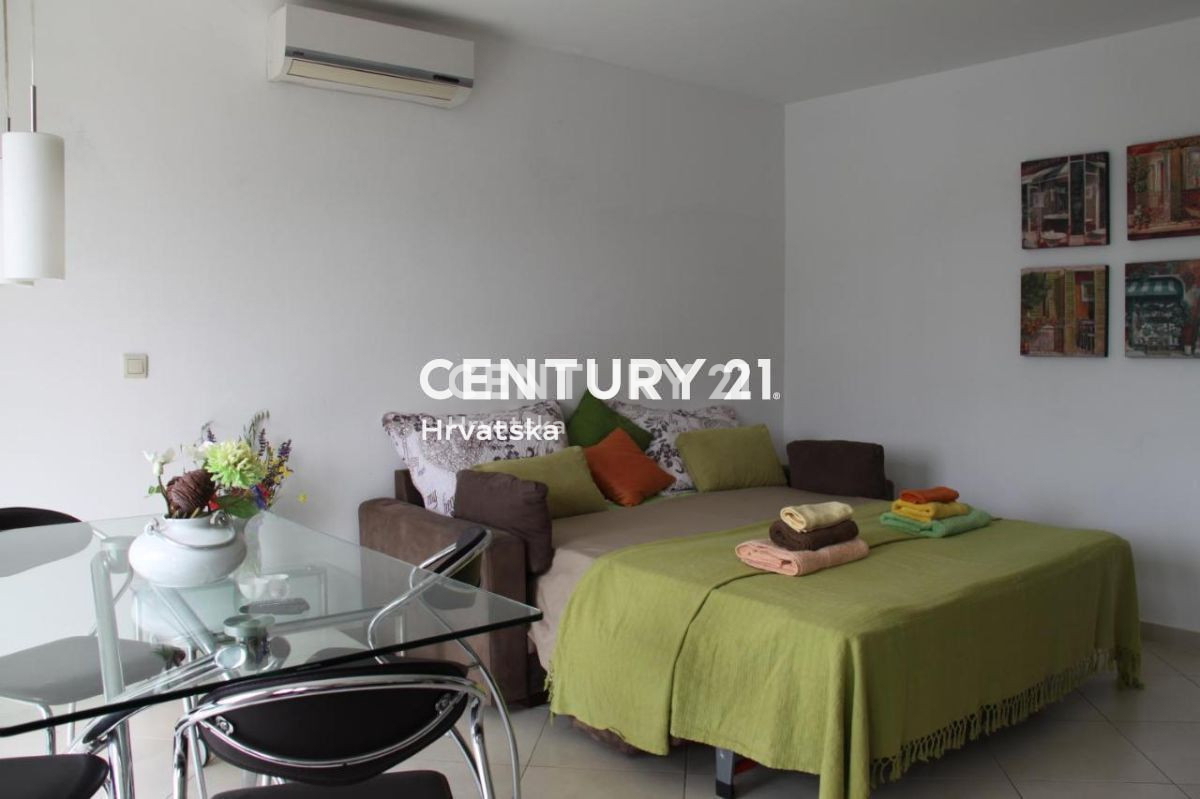 Vendita, Appartamento, 4,5 locali (4S+DB), Provincia di Istria, Poreč, Kukci