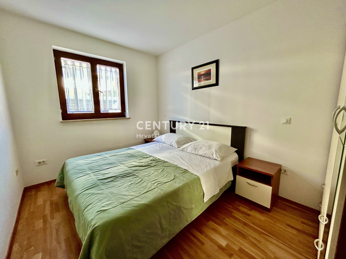 NOVIGRAD, APPARTAMENTO CON DUE CAMERE A SOLI 800 METRI DALLA SPIAGGIA E DAL MARE