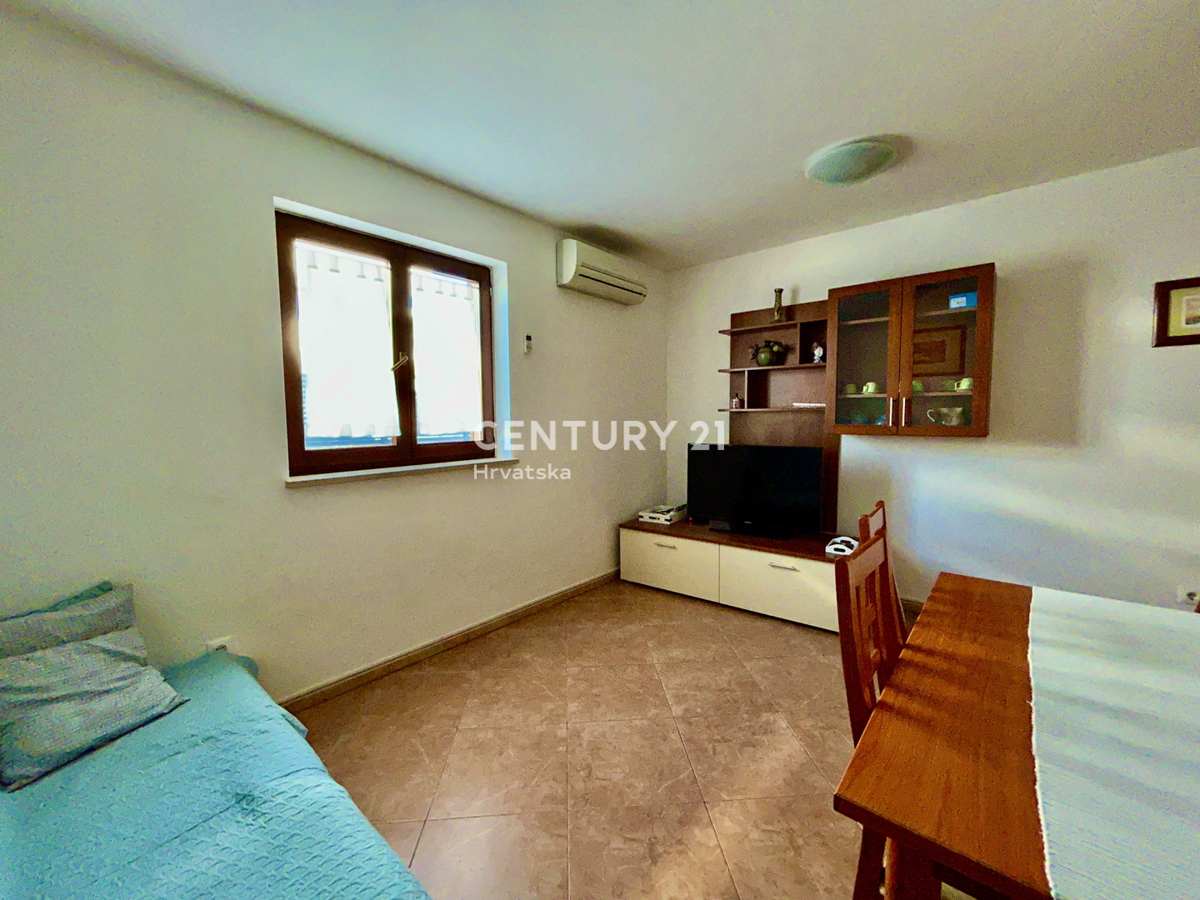 NOVIGRAD, APPARTAMENTO CON DUE CAMERE A SOLI 800 METRI DALLA SPIAGGIA E DAL MARE