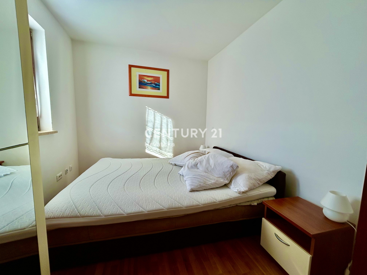 NOVIGRAD, APPARTAMENTO CON DUE CAMERE A SOLI 800 METRI DALLA SPIAGGIA E DAL MARE