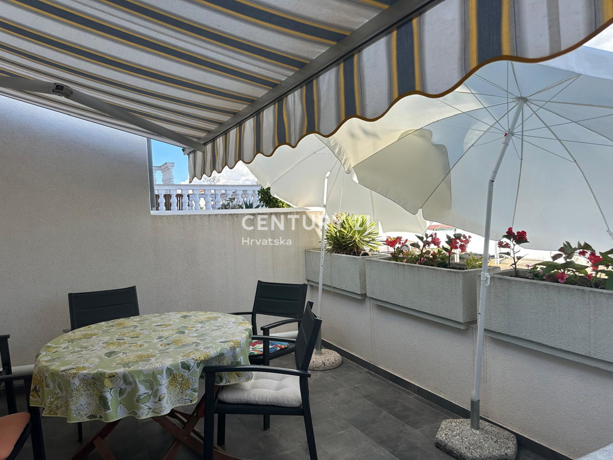 BARBARIGA, VENDESI CASA A SCHIERA CON VISTA MARE