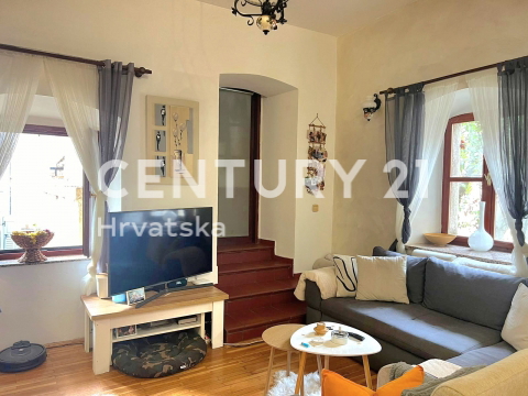 POREČ, SPLENDIDO APPARTAMENTO NEL CENTRO DELLA CITTÀ