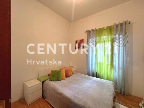 POREČ, SPLENDIDO APPARTAMENTO NEL CENTRO DELLA CITTÀ