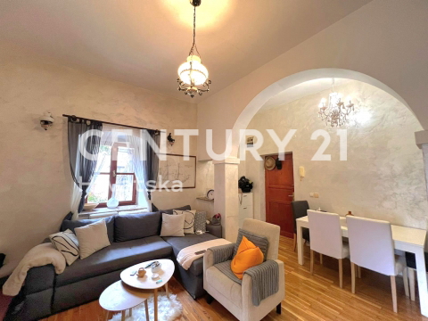 POREČ, SPLENDIDO APPARTAMENTO NEL CENTRO DELLA CITTÀ