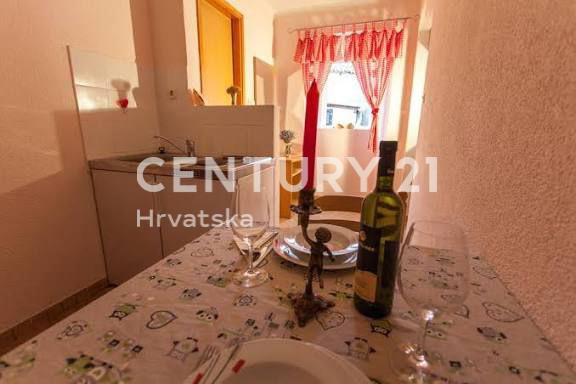 CRES, IN VENDITA IMMOBILE AD USO RISTORAZIONE E RESIDENZIALE, VILLA VENEZIANA NEL CENTRO