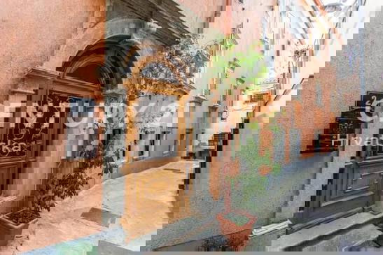 CRES, IN VENDITA IMMOBILE AD USO RISTORAZIONE E RESIDENZIALE, VILLA VENEZIANA NEL CENTRO