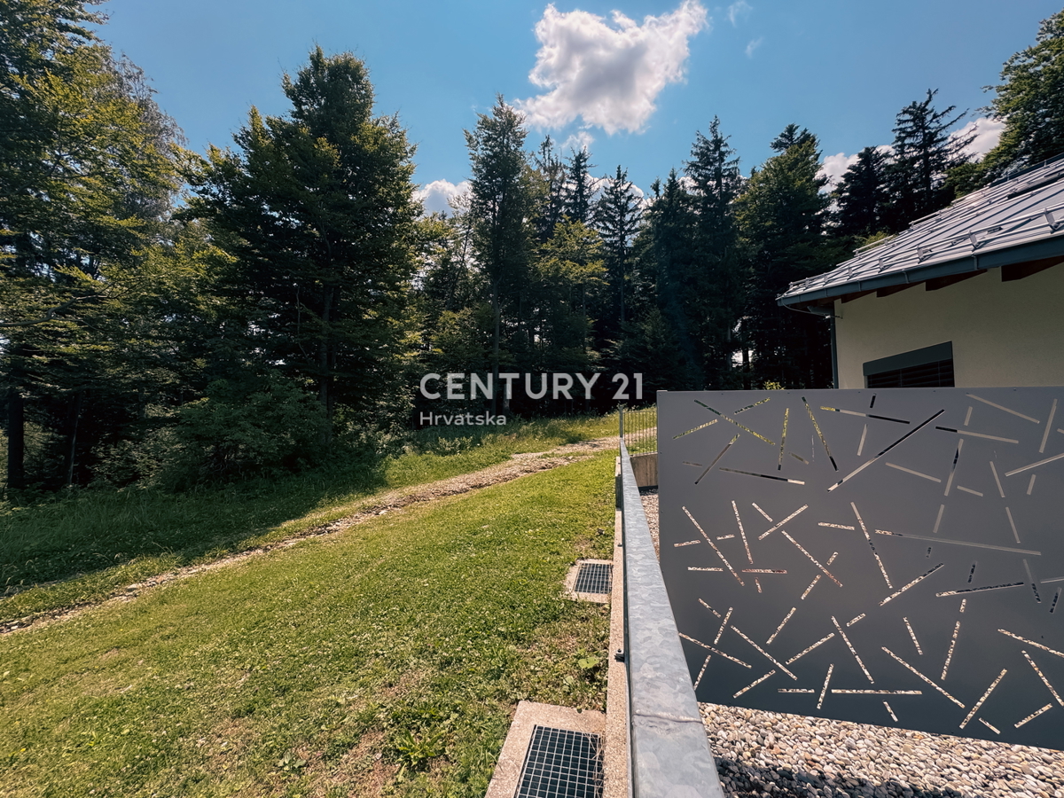 MARIBOR, POHORJE, APPARTAMENTO AL PIANO TERRA CON AMPIO ATRIO