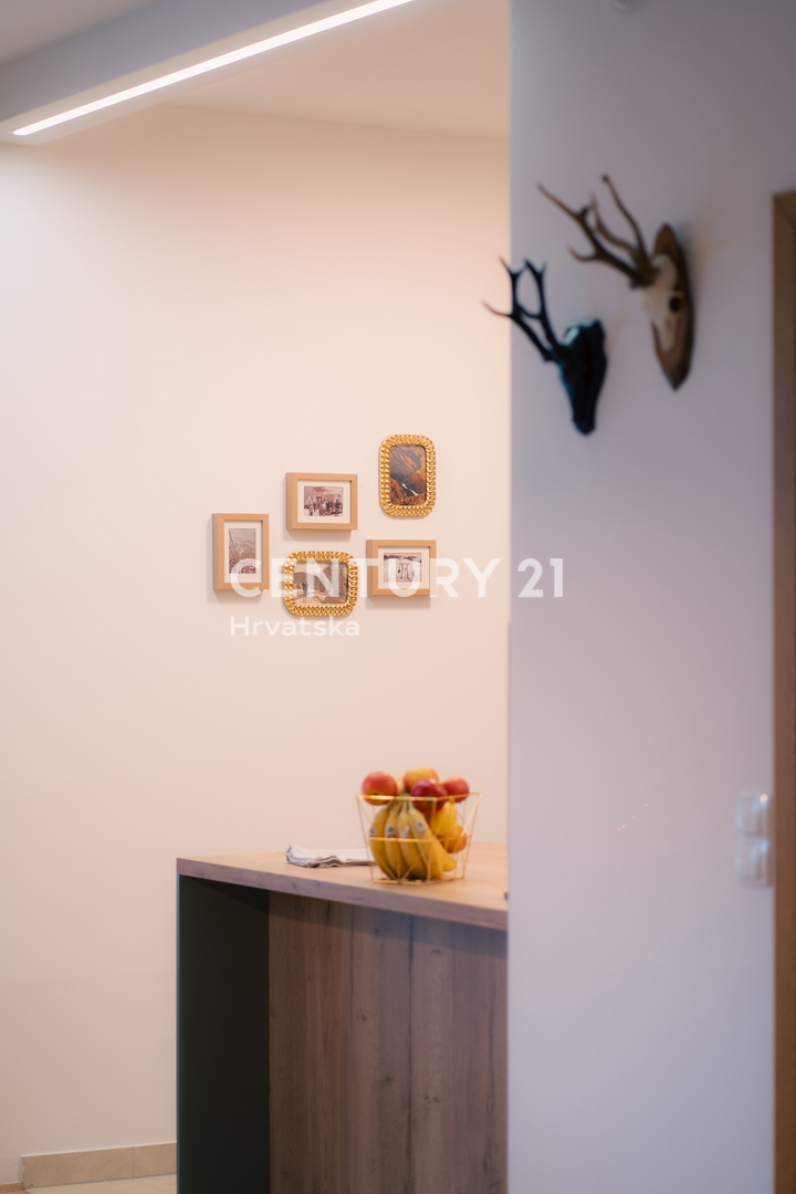 MARIBOR, POHORJE, APPARTAMENTO AL PIANO TERRA CON AMPIO ATRIO