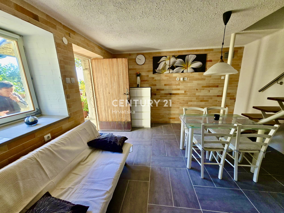 VRSAR, CENTRO, FANTASTICA CASA COMPLETAMENTE RISTRUTTURATA, OCCASIONE!!