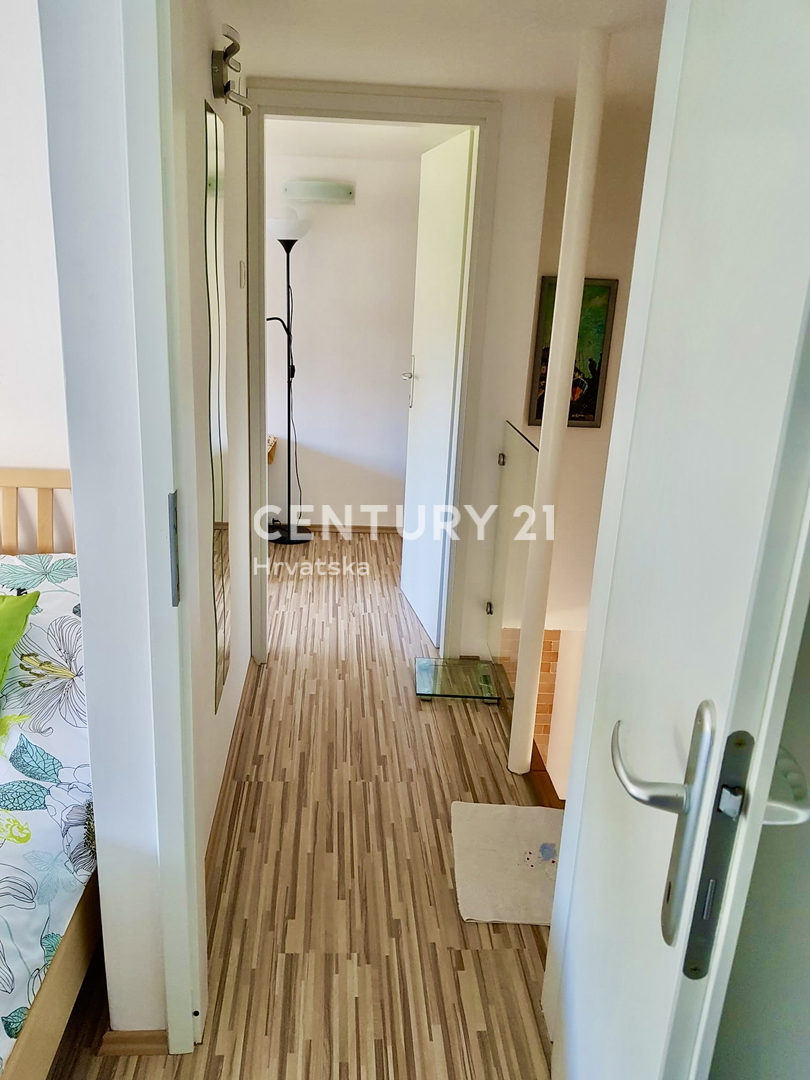 VRSAR, CENTRO, FANTASTICA CASA COMPLETAMENTE RISTRUTTURATA, OCCASIONE!!