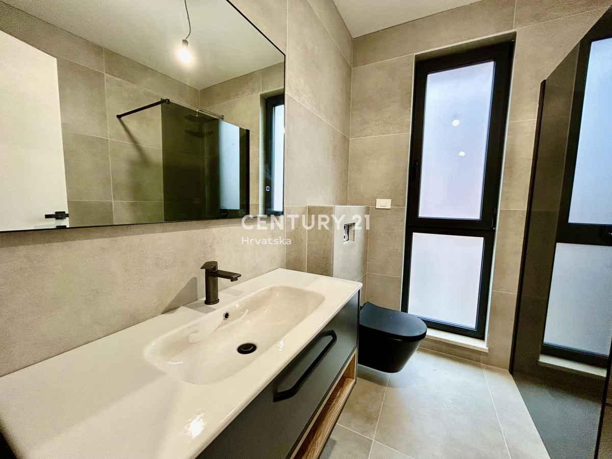 MEDULIN, NUOVO APPARTAMENTO TRILOCALE CONFORTEVOLE