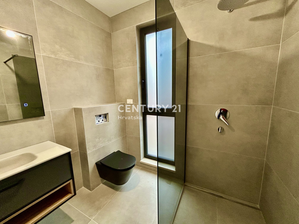 MEDULIN, NUOVO APPARTAMENTO TRILOCALE CONFORTEVOLE