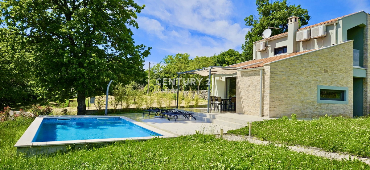 ŽMINJ, DINTORNI, INCANTEVOLE APPARTAMENTO AL PIANO TERRA CIRCONDATO DALLA NATURA