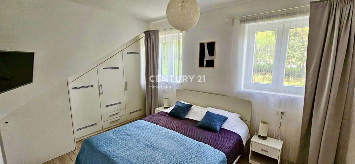 ŽMINJ, DINTORNI, INCANTEVOLE APPARTAMENTO AL PIANO TERRA CIRCONDATO DALLA NATURA