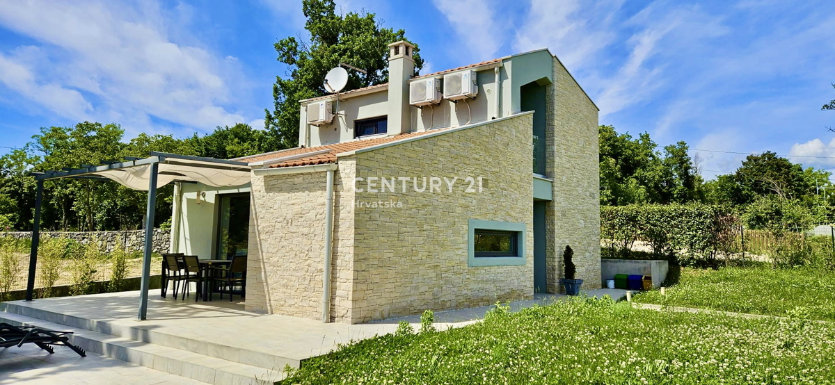 ŽMINJ, DINTORNI, INCANTEVOLE APPARTAMENTO AL PIANO TERRA CIRCONDATO DALLA NATURA