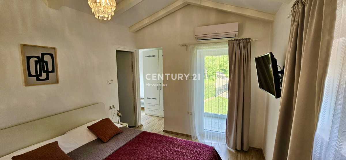 ŽMINJ, DINTORNI, INCANTEVOLE APPARTAMENTO AL PIANO TERRA CIRCONDATO DALLA NATURA