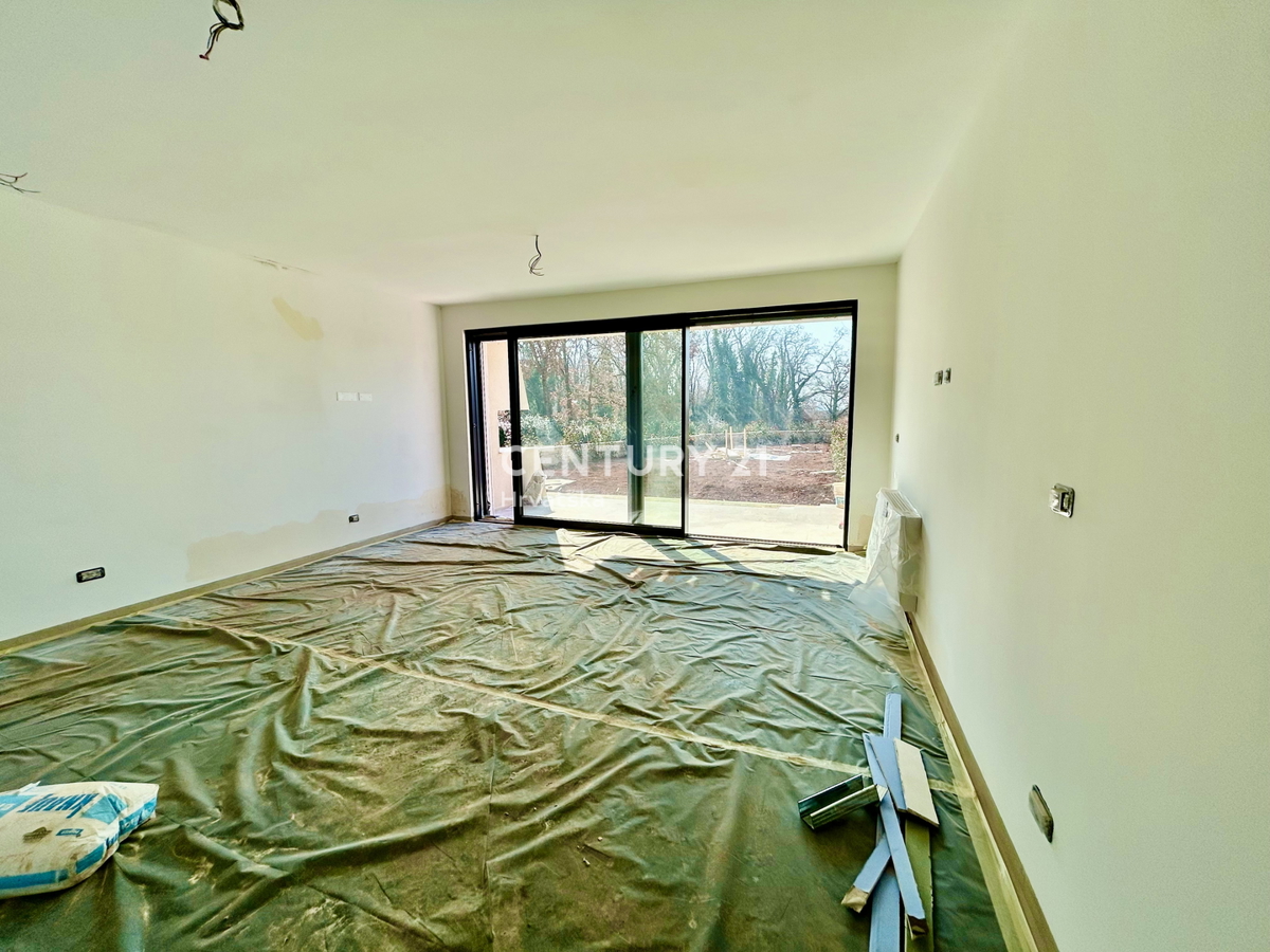 UMAG, DINTORNI, NUOVO APPARTAMENTO A SOLI 150 METRI DALLA SPIAGGIA E DAL MARE