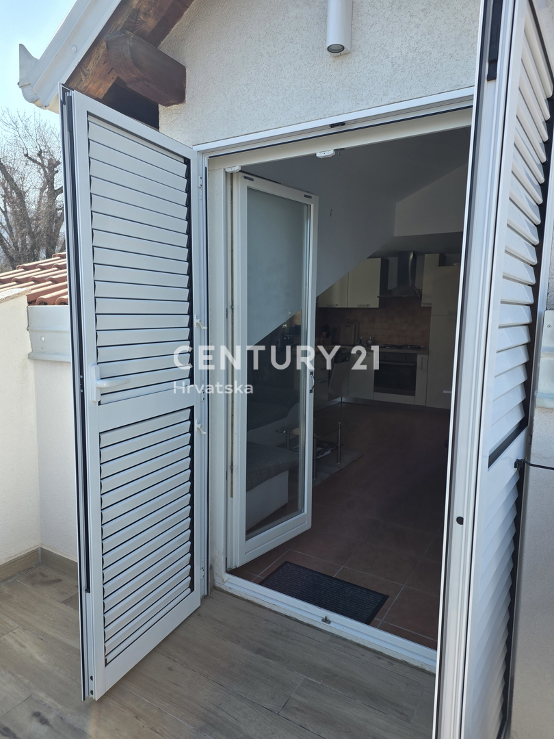 Lovran appartamento attraente a distanza pedonale dal mare