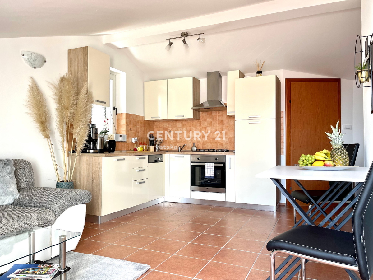 Lovran appartamento attraente a distanza pedonale dal mare