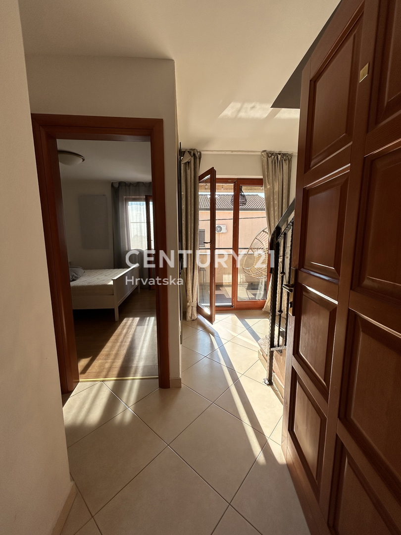 NOVIGRAD, PERIFERIA, FANTASTICO APPARTAMENTO A SOLI 4 KM DA NOVIGRAD