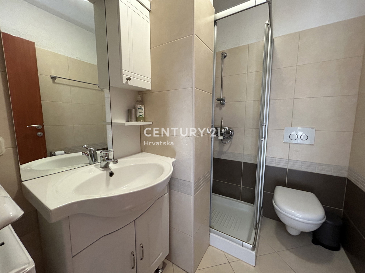 NOVIGRAD, PERIFERIA, FANTASTICO APPARTAMENTO A SOLI 4 KM DA NOVIGRAD