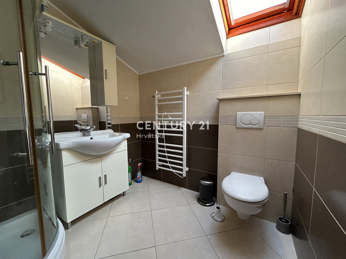 NOVIGRAD, PERIFERIA, FANTASTICO APPARTAMENTO A SOLI 4 KM DA NOVIGRAD