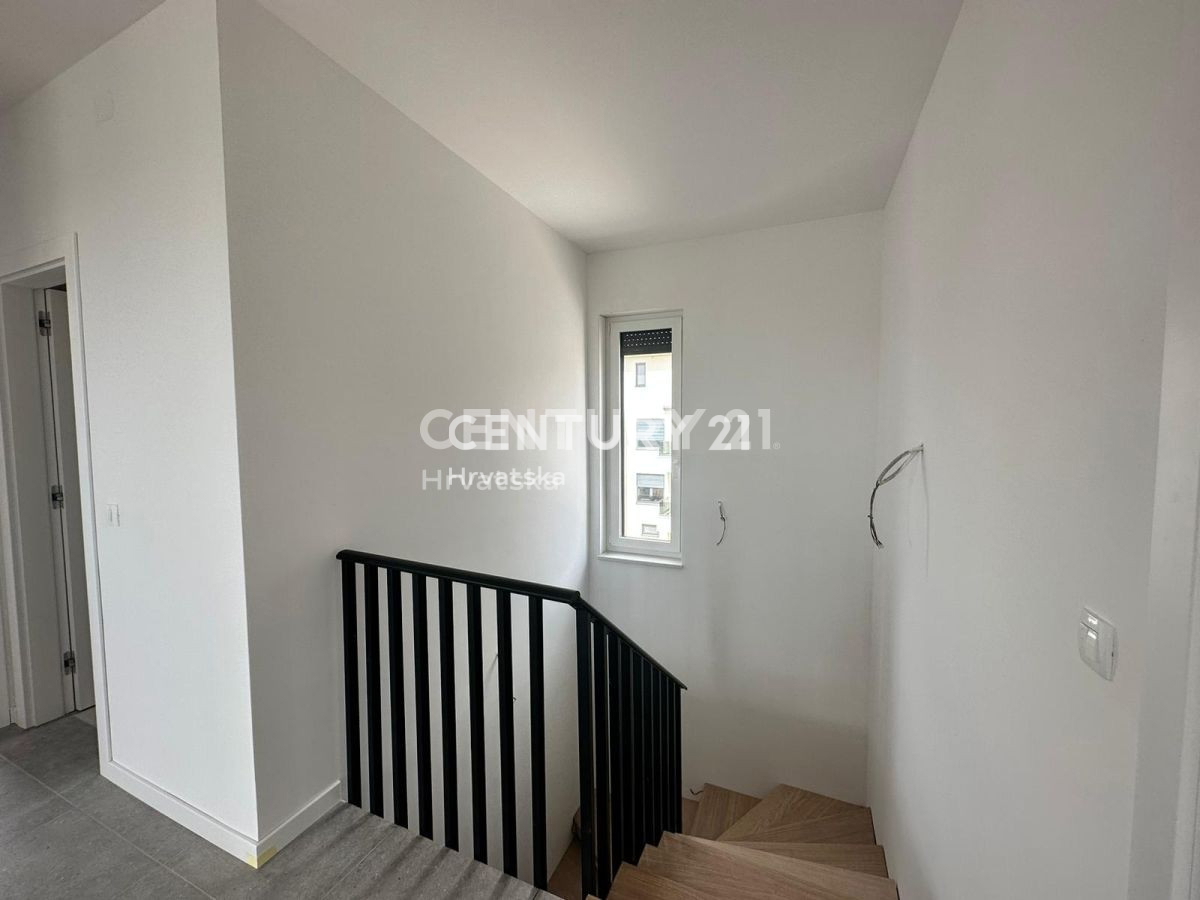 Vendita, Appartamento, 4 locali, Provincia di Istria, Poreč