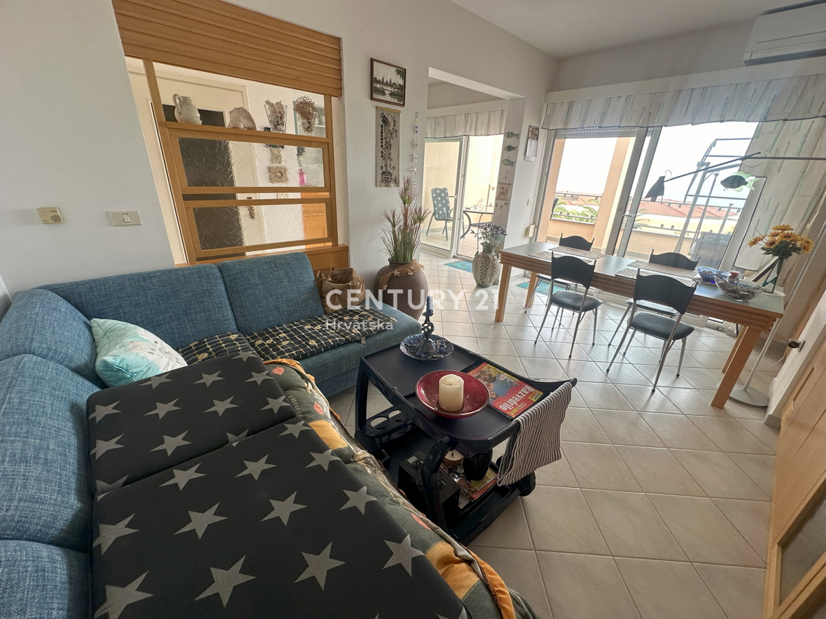 UMAG, APPARTAMENTO CON DUE CAMERE DA LETTO E VISTA APERTA SUL MARE