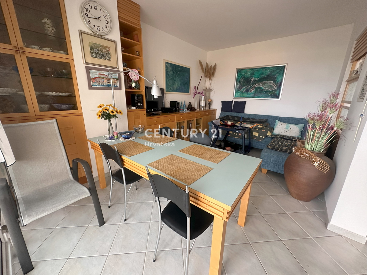 UMAG, APPARTAMENTO CON DUE CAMERE DA LETTO E VISTA APERTA SUL MARE