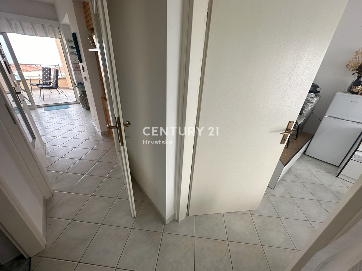 UMAG, APPARTAMENTO CON DUE CAMERE DA LETTO E VISTA APERTA SUL MARE