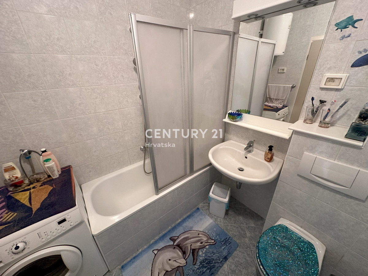 UMAG, APPARTAMENTO CON DUE CAMERE DA LETTO E VISTA APERTA SUL MARE