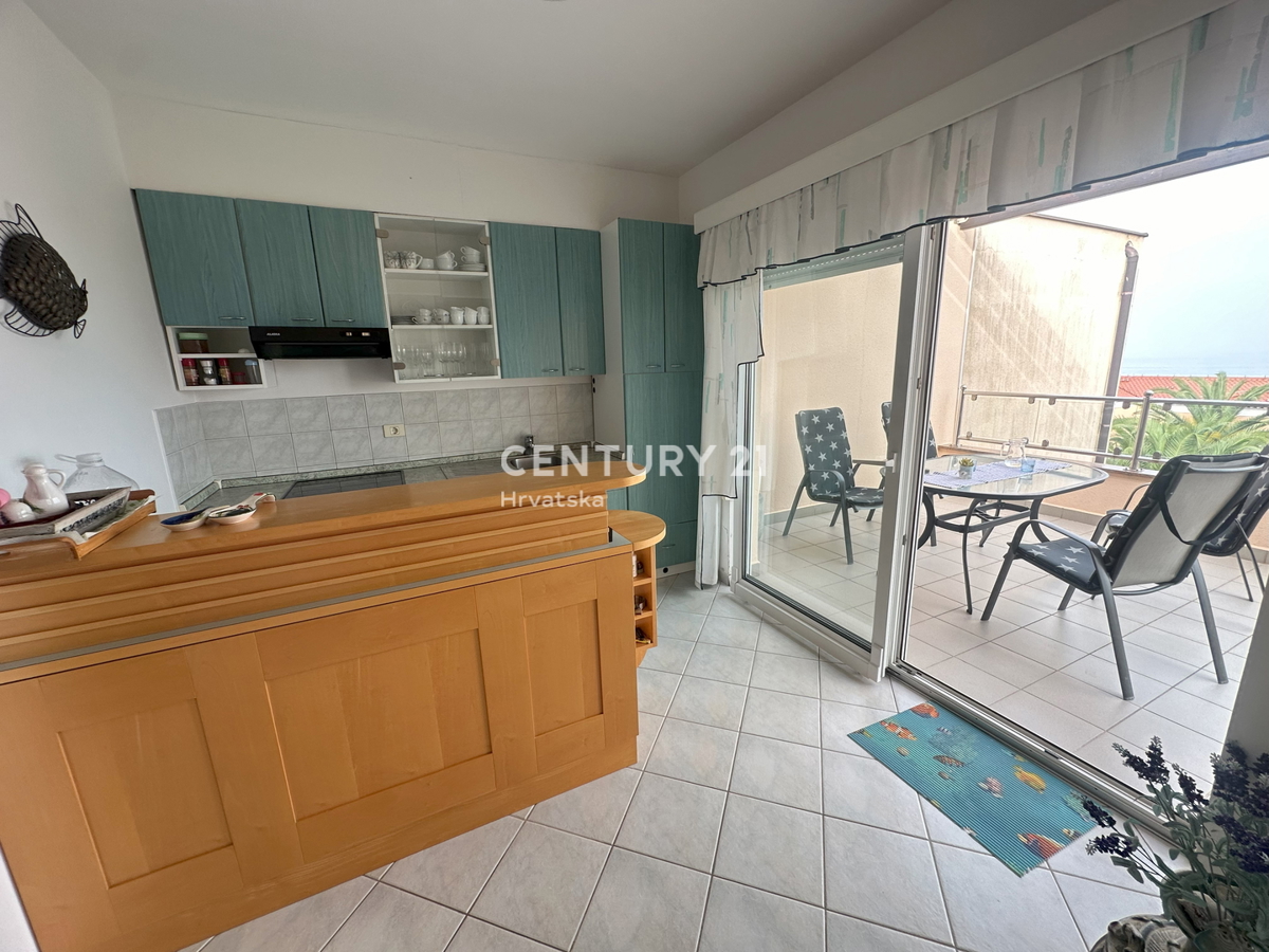 UMAG, APPARTAMENTO CON DUE CAMERE DA LETTO E VISTA APERTA SUL MARE