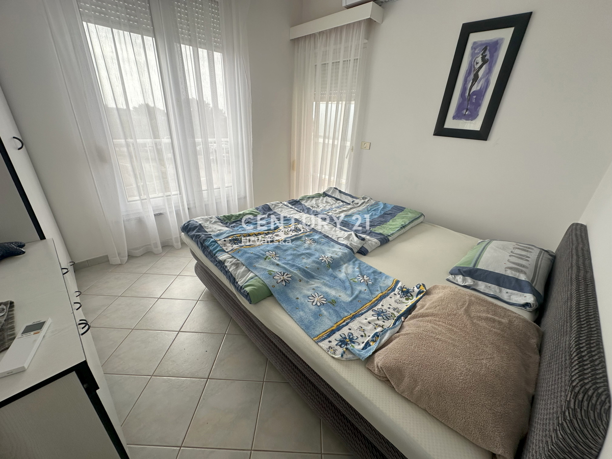 UMAG, APPARTAMENTO CON DUE CAMERE DA LETTO E VISTA APERTA SUL MARE