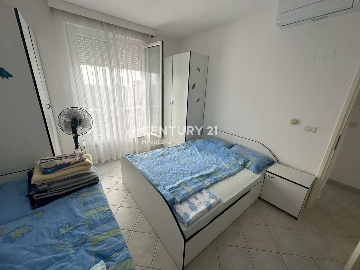 UMAG, APPARTAMENTO CON DUE CAMERE DA LETTO E VISTA APERTA SUL MARE