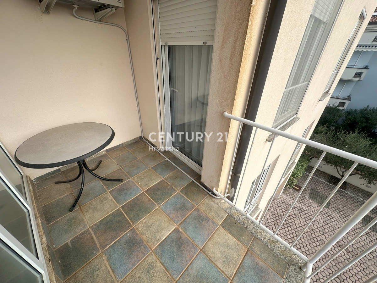 UMAG, APPARTAMENTO CON DUE CAMERE DA LETTO E VISTA APERTA SUL MARE