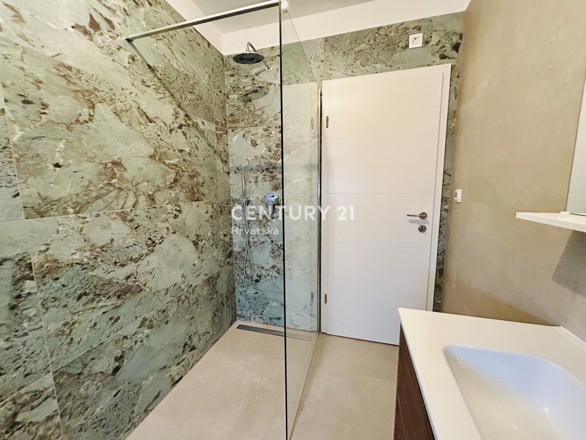 UMAG, DINTORNI, NUOVO APPARTAMENTO BILOCALI AL PRIMO PIANO