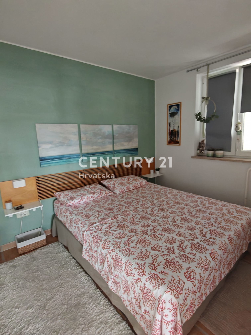 ROVINJ, VENDESI APPARTAMENTO SU DUE LIVELLI